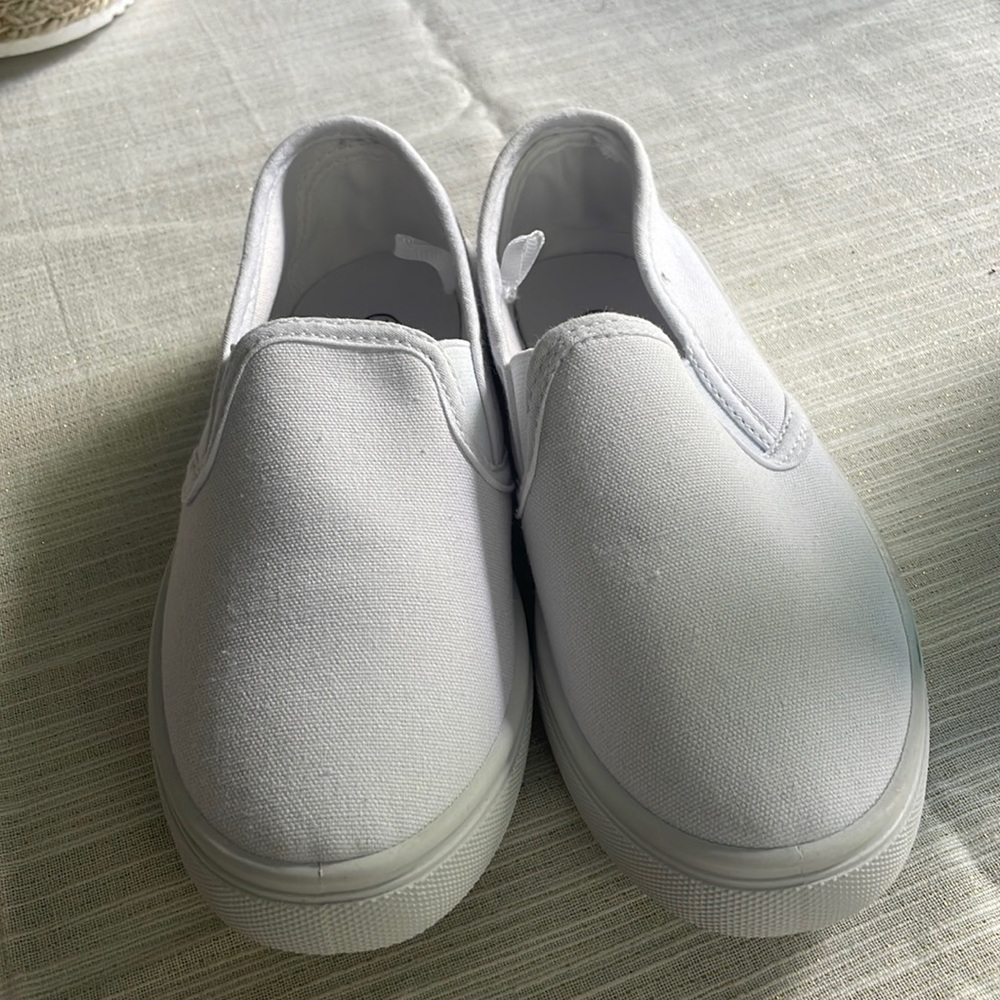 Little girl canvas shoes size 13/1